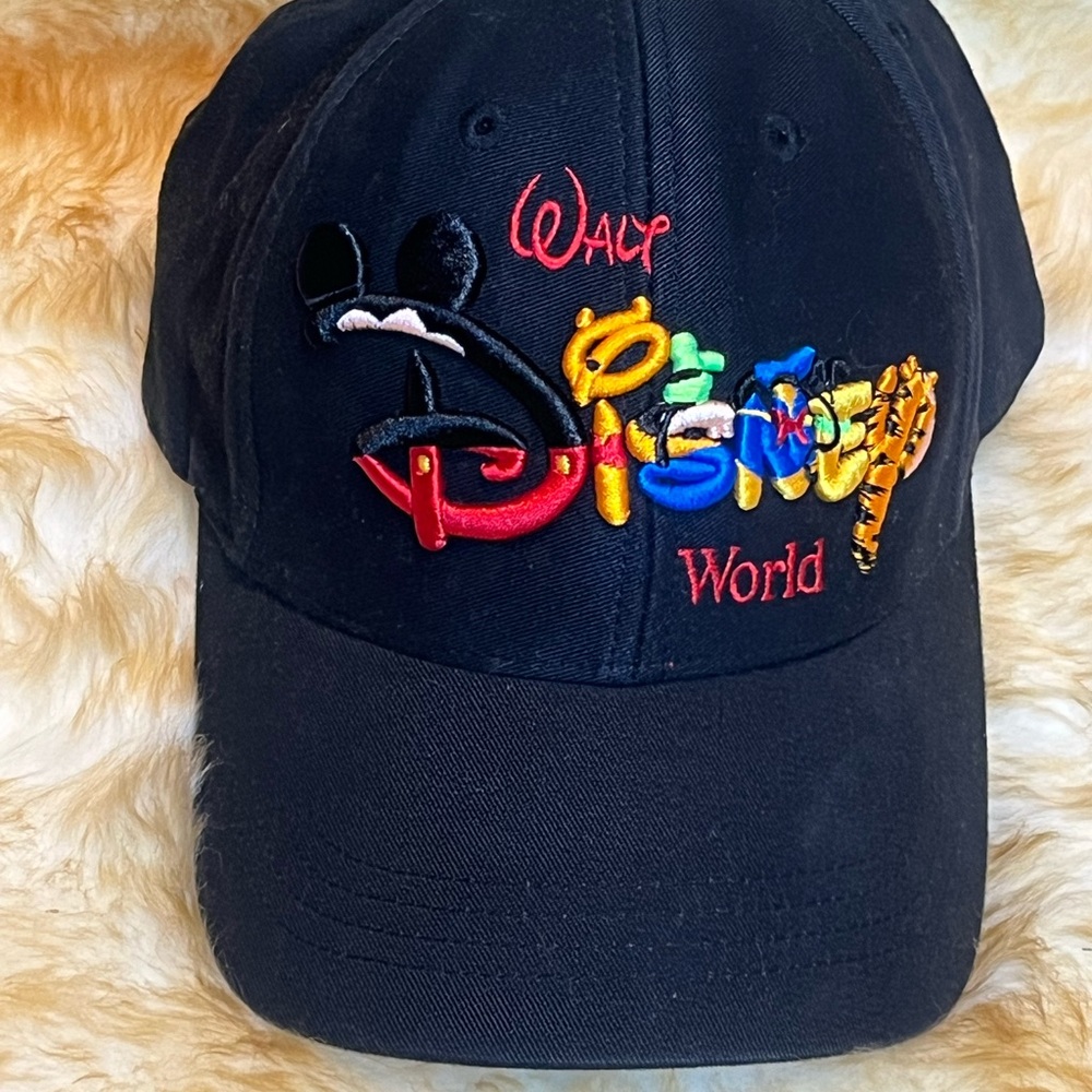 🧢 Walt Disney World Adjustable‎ Hat – Perfect Collectible! ✨